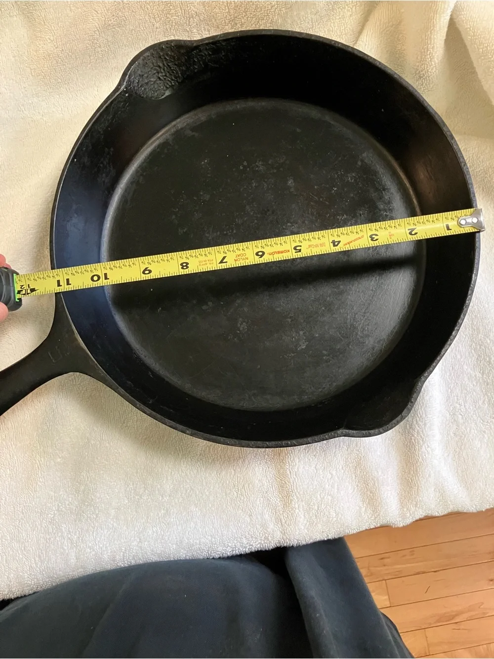 Antique Griswold #9 Cast Iron Skillet frying pan